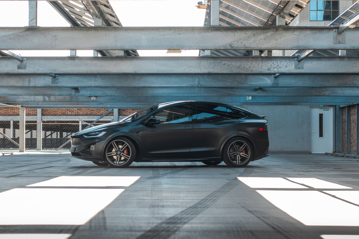 Carwrap Tesla Model Y Eindhoven