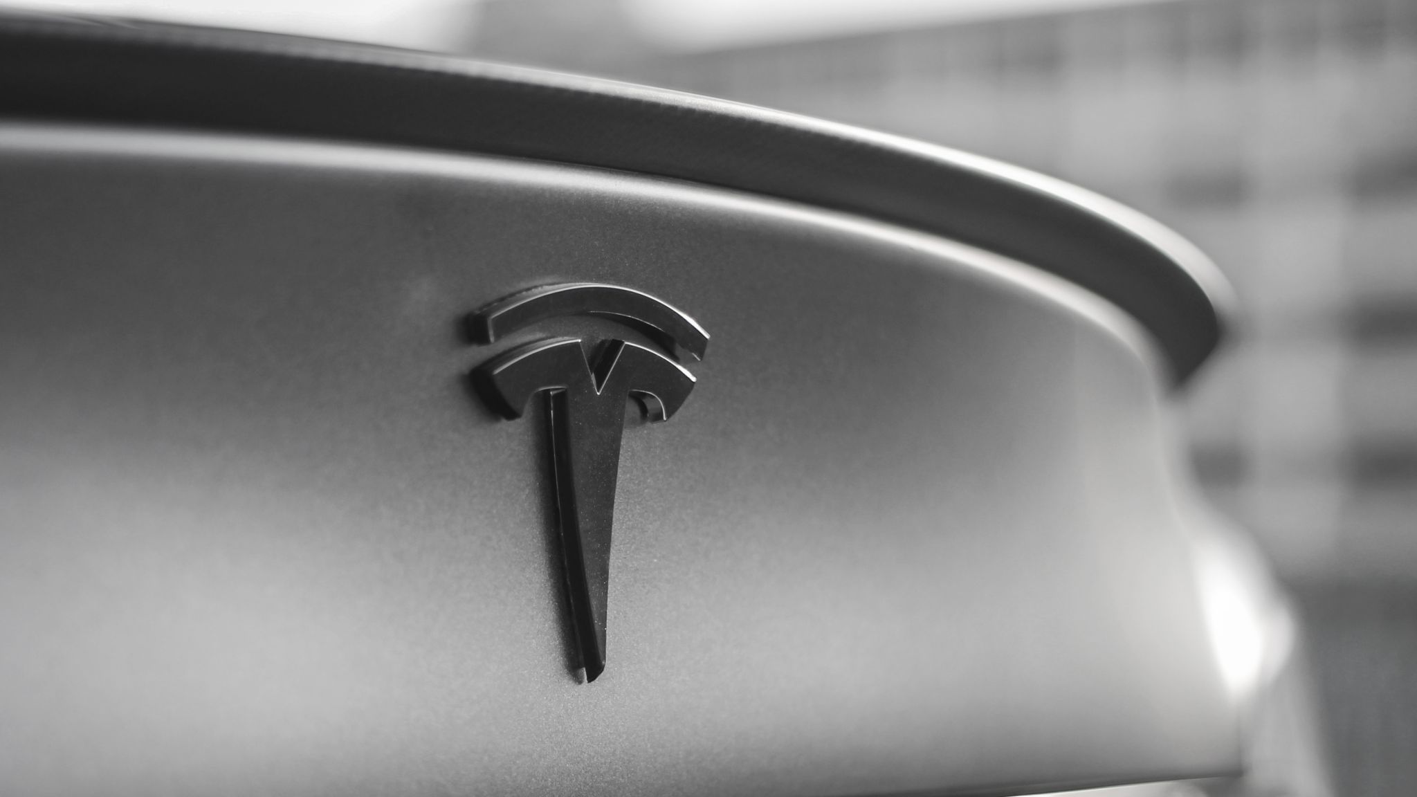 Tesla Ontchromen Hoogglans Zwart Ontchromen Tesla Eindhoven