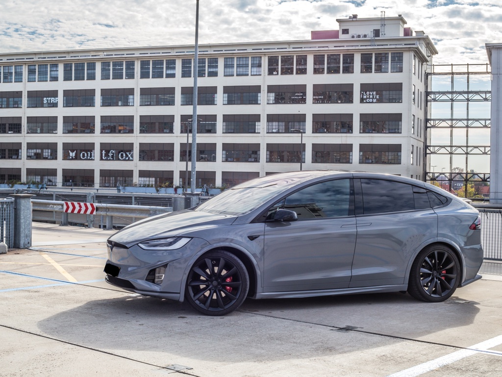 Tesla Model X Nardo Grey